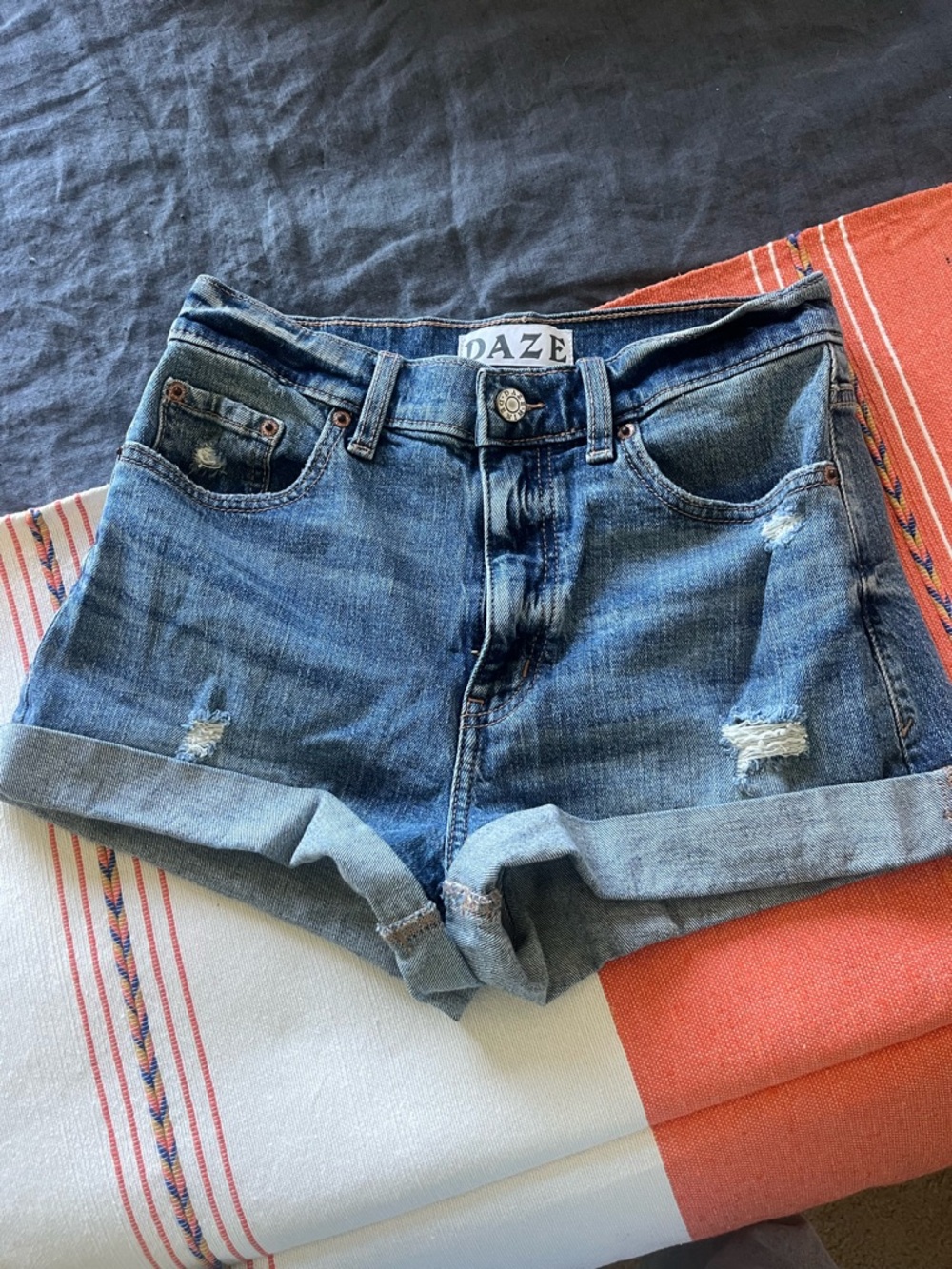Daze Women's Blue Distressed Cuffed Denim Shorts